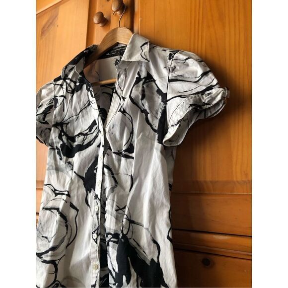 EXPRESS Botton Down Women’s Shirt Water Color Print Size S - Picture 3 of 12